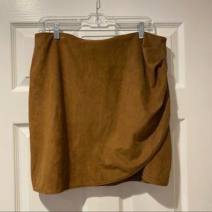 NWT | Abercrombie Vegan Suede Skirt